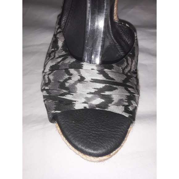 UGG Sz 7.5 LUCIANNA Platform Wedge Sandals, Silk Tie Upper - Picture 9 of 10